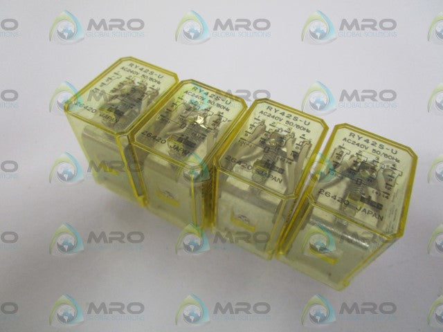 LOT OF 4 IDEC RY42S-U AC240V RELAY *NEW NO BOX*