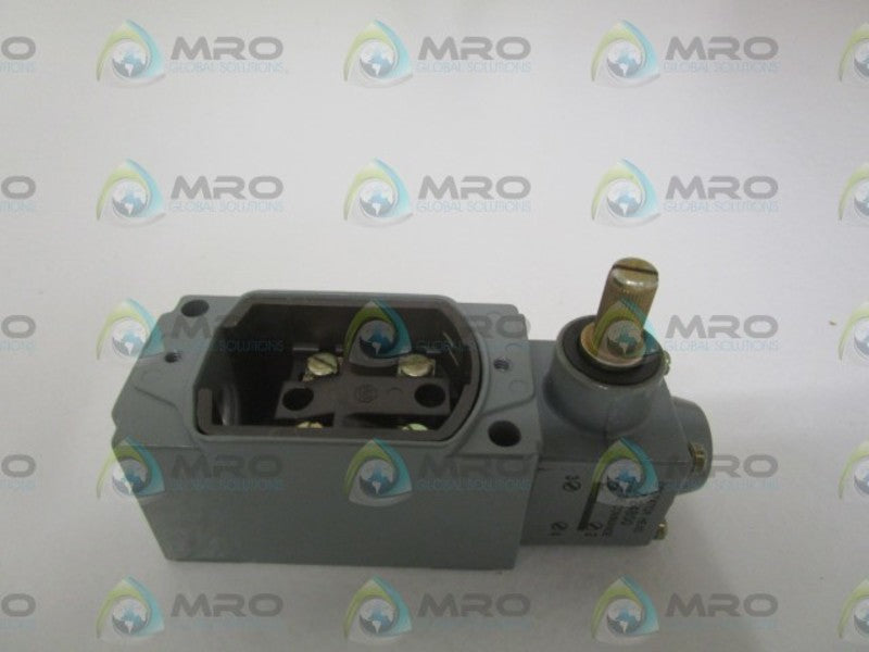 INDUSTRIAL SPARE PART Z-24800  OPERATING HEAD (AS PICTURED)  NSNP