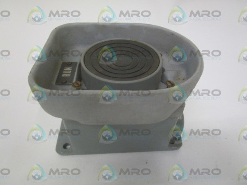 ALLEN BRADLEY 800P-1S1BBS SER. C PUSHBUTTON  UNMP