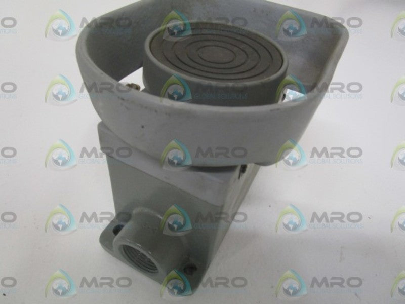 ALLEN BRADLEY 800P-1S1BBS SER. C PUSHBUTTON  UNMP