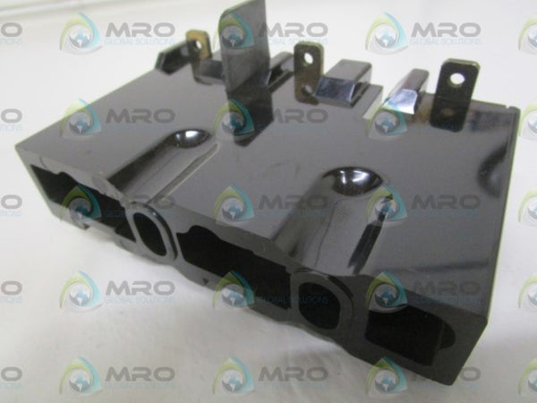 ALLEN BRADLEY 1494V-FS30 SER. A FUSE BLOCK (AS PICTURED)  NSNP