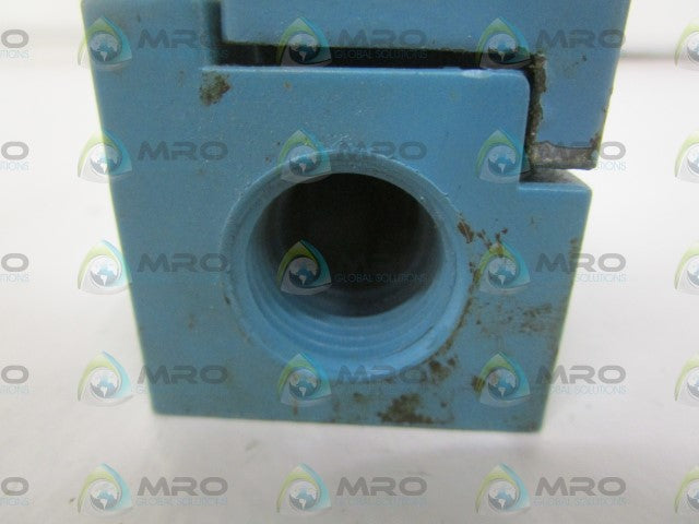 MICROSWITCH LSZ7A1A LIMIT SWITCH *USED*