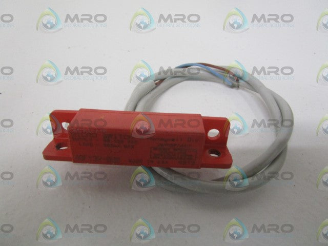 MICROSWITCH 40FY32-020 PROXIMITY SENSOR *USED*