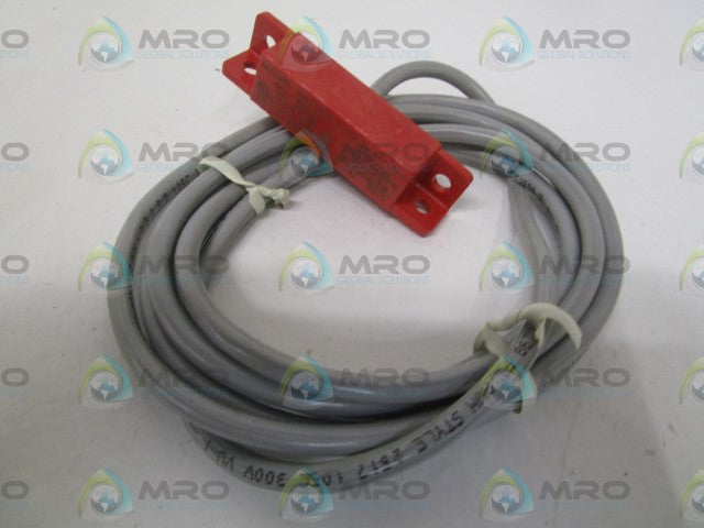 MICROSWITCH 40FY26-020 PROXIMITY SWITCH *NEW NO BOX *