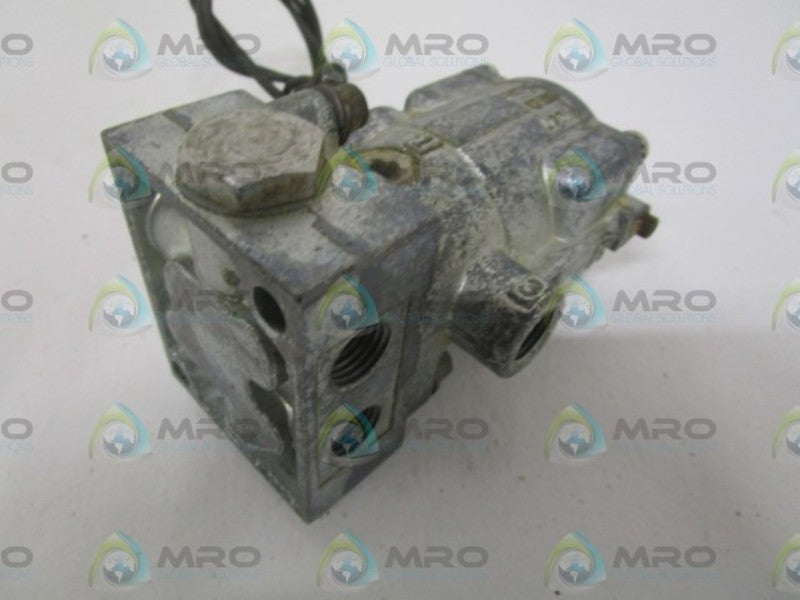 PARKER K065-1033 W/ K058-002  SOLENOID VALVE *USED*