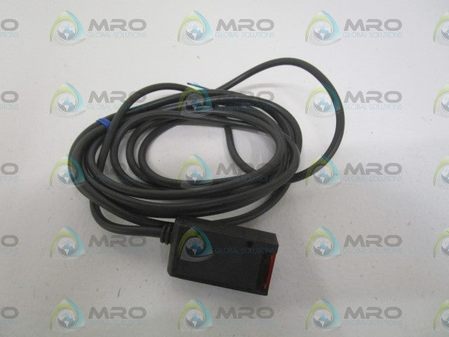 OMRON E3S-AT11-L PHOTOELECTRIC SWITCH *NEW NO BOX*