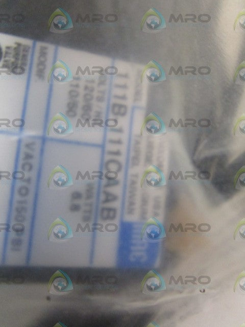MAC 111B-111CAAB SOLENOID VALVE *NEW IN BOX*