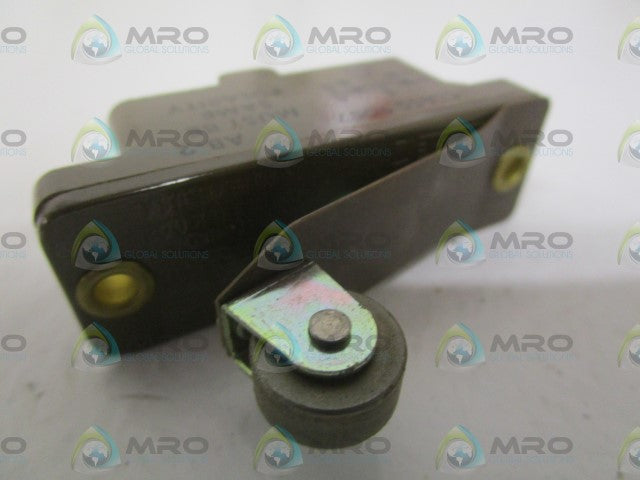 SQUARE D 9007-AB-2 LIMIT SWITCH *NEW NO BOX*