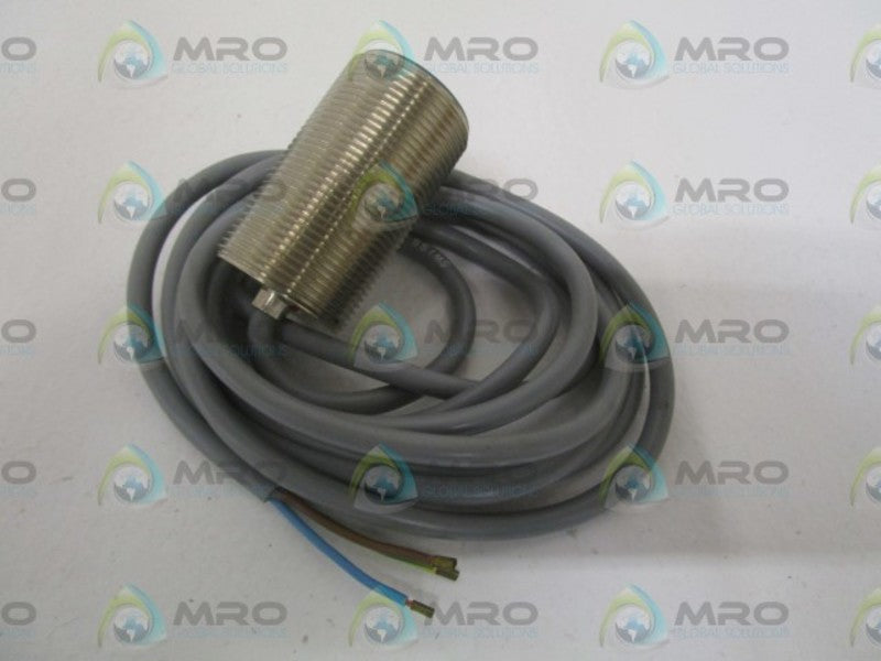 MICRO SWITCH 923AA4XM-A7T-L PROXIMITY SWITCH *NEW NO BOX*