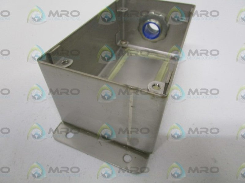 INDUSTRIAL SPARE PART 800H-2HA4 SER .CB ENCLOSURE (AS PICTURED)  UNMP