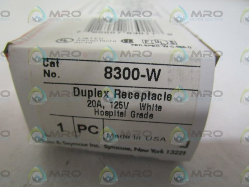 PASS & SEYMOUR 8300-W DUPLEX RECEPTACLE  NSMP