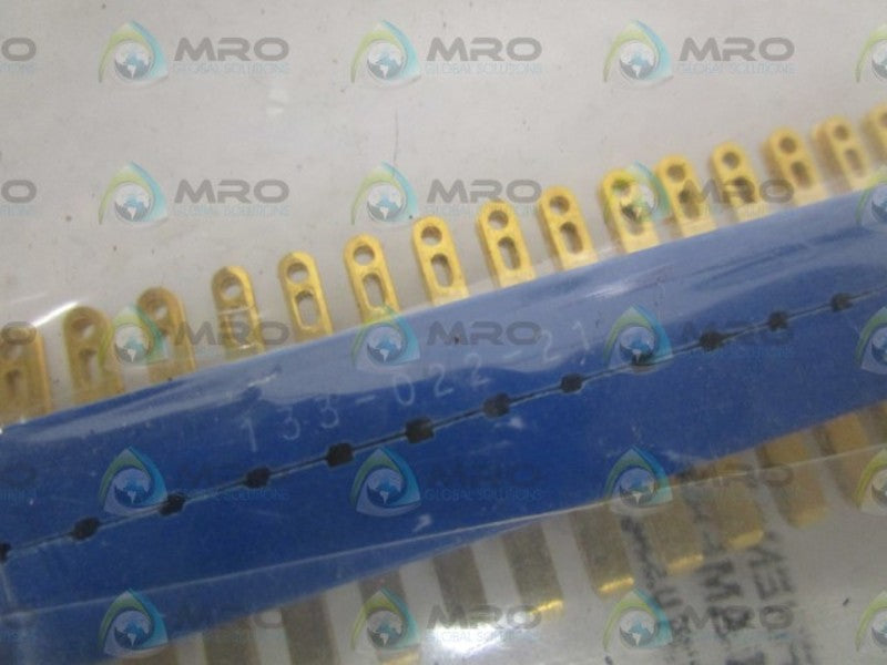 AMPHENOL 133-022-21 CONNECTOR * NEW IN FACTORY BAG *