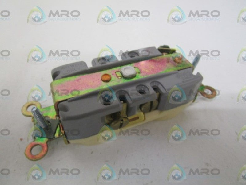 PASS & SEYMOUR 9800-HGI DUPLEX RECEPTACLE *NEW IN BOX*