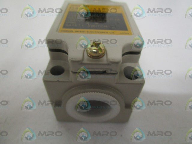 OMRON D4B-2116 LIMIT SWITCH (AS PICTURED) *NEW NO BOX*