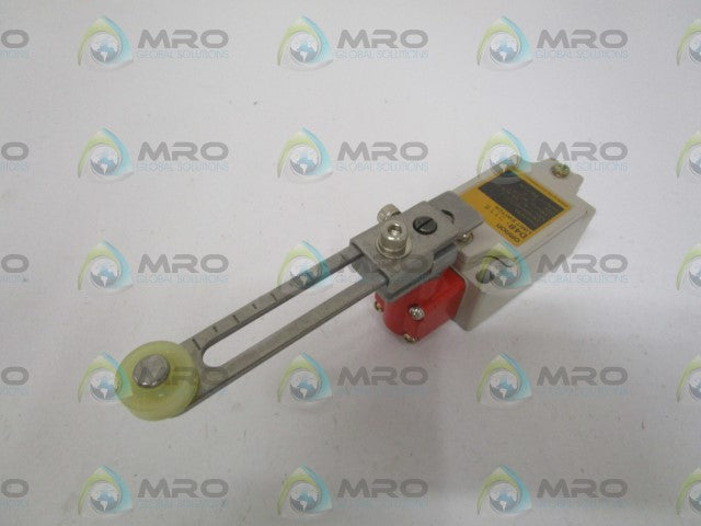 OMRON D4B-2116 LIMIT SWITCH (AS PICTURED) *NEW NO BOX*