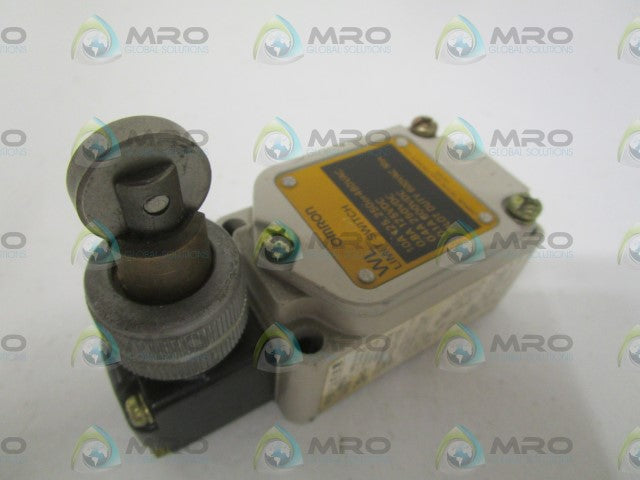 OMRON WLSD2 LIMIT SWITCH *USED*