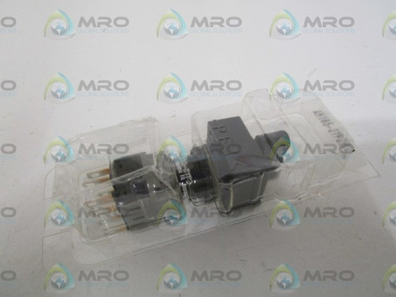 FUJI ELECTRIC AH165-2YP3B22 PUSHBUTTON *NEW IN ORIGINAL PACKAGE*