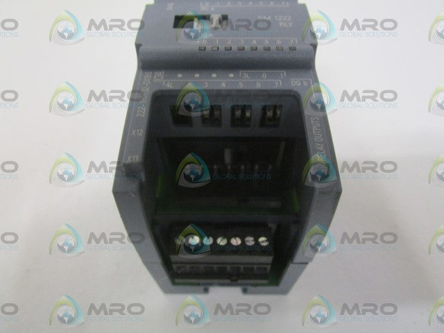 SIEMENS 6ES7222-1HH32-0XB0 OUTPUT RELAY (MISSING DOORS) *NEW NO BOX*
