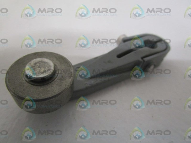 CUTLER-HAMMER E50KL549 SER. A1 LIMIT SWITCH ROLLER LEVER  UNMP