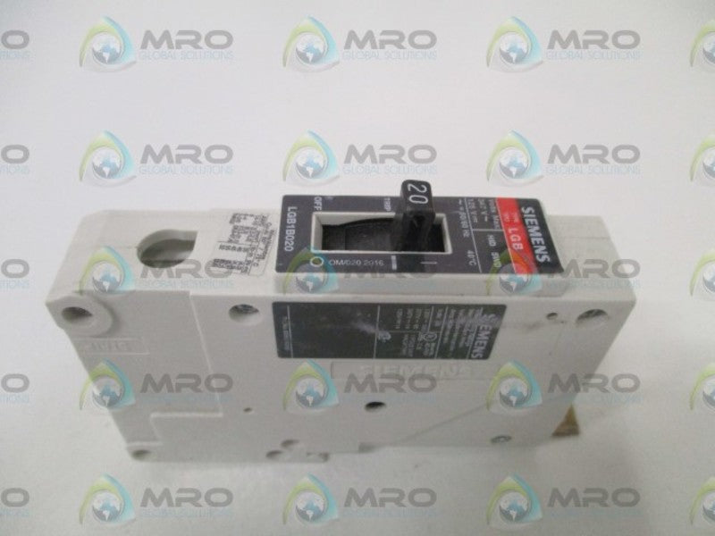 SIEMENS LGB1B020 CIRCUIT BREAKER 20A (CHIPPED) *USED*