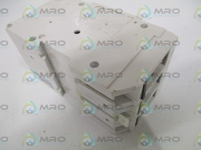 SIEMENS NGG3B015 CIRCUIT BREAKER 15A (CHIPPED) *USED*