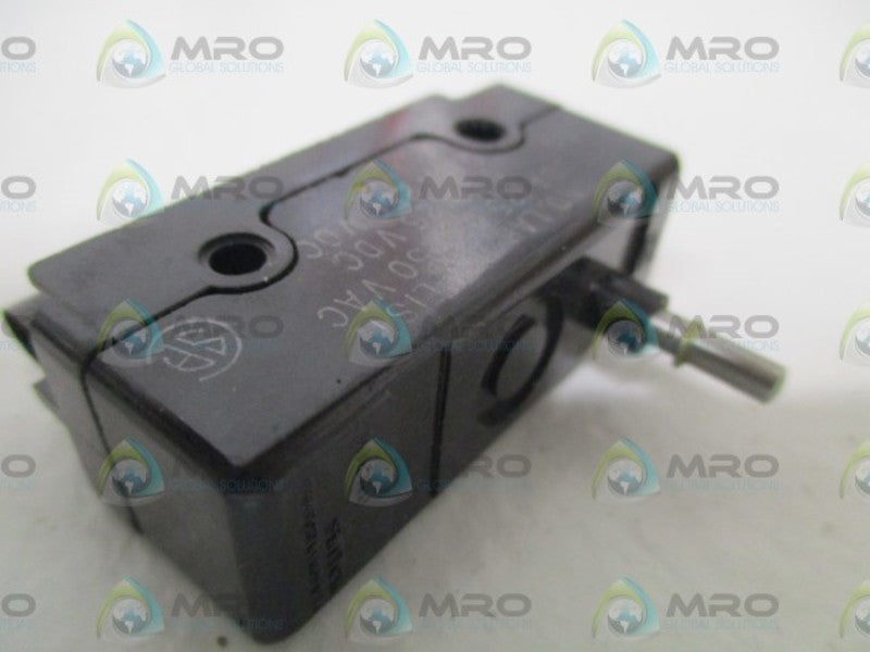 MICROSWITCH DT-2RS1-A7 BASIC SWITCH *NEW NO BOX*