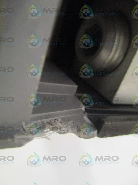 SIEMENS SENTRON FD63B175 CIRCUIT BREAKER  W/ 175AMP TRIP UNIT (CHIPPED) *USED*
