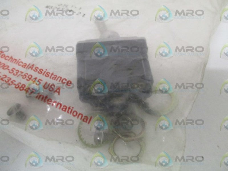 HONEYWELL 2TL1-1 TOGGLE SWITCH *NEW IN FACTORY BAG*
