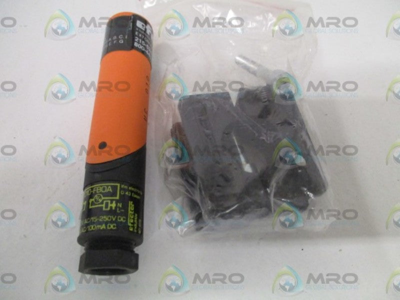 IFM EFECTOR IAE2010-FBOA 805AL10NL2CPXX INDUCTIVE PROXIMITY SENSOR *NEW IN BOX*