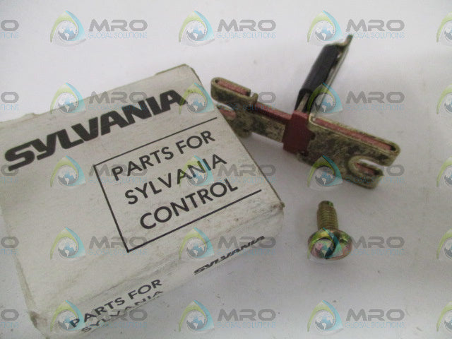 SYLVANIA 2439 HEATER *NEW IN BOX*