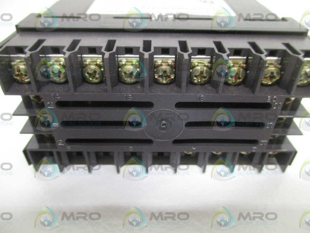 HONEYWELL DC150121101220S98 TEMPERATURE CONTROLLER *NEW NO BOX*