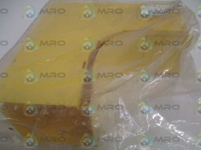 PANDUIT FRA4X4YL FITTING AND COVER *NEW IN FACTORY BAG*