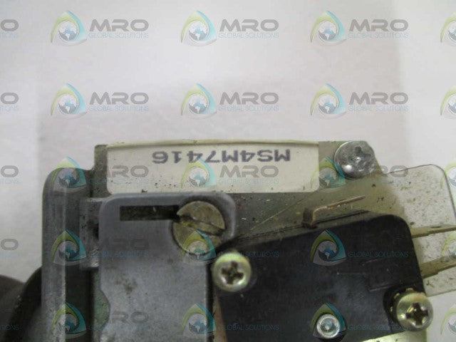 OEM CONTROLS MS4M7416 JOYSTICK 2-WAY ASSEMBLY *USED*