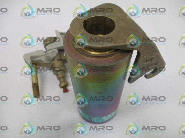 S&C ELECTRIC CO. 3097  SML-20 FUSE UNIT END FITTINGS INCLUDING SILENCER *NEW IN BOX*