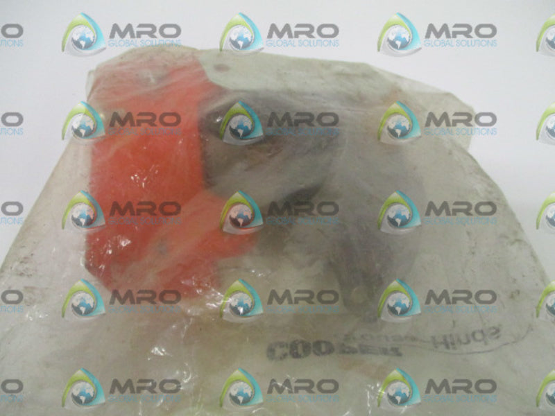 CROUSE-HINDS X8381-1 FLANGE RECEPTACLE W/ BASE * NEW IN FACTORY BAG *