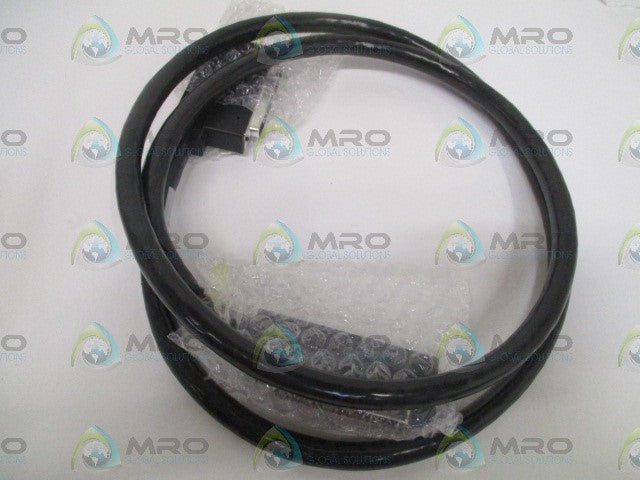 GE FANUC IC600WD005C CABLE 5FT *NEW NO BOX*