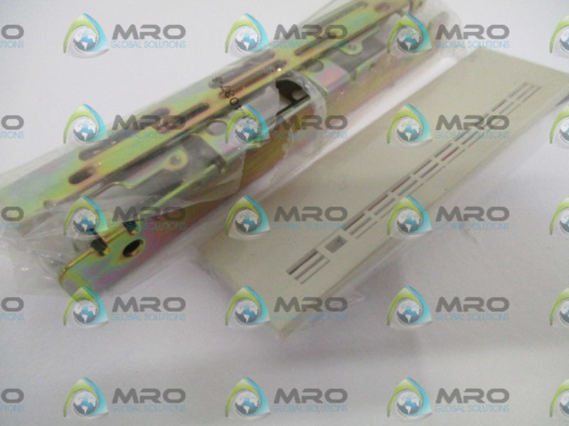 UNIVERSAL INSTALLATION KIT 01-4036-B 3.5" HARD DISK DRIVE *NEW IN BOX*
