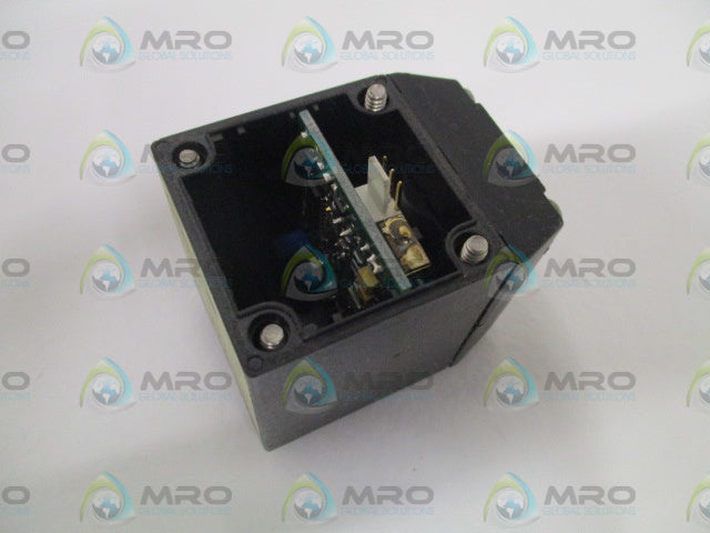 MICROSWITCH MPD4 SHORT RANGE DIFFUSE SCANNING HEAD *USED *