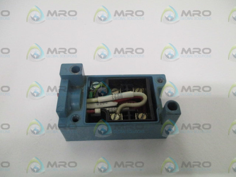 MICRO SWITCH MPB10 PHOTOELECTRIC BASE *USED *