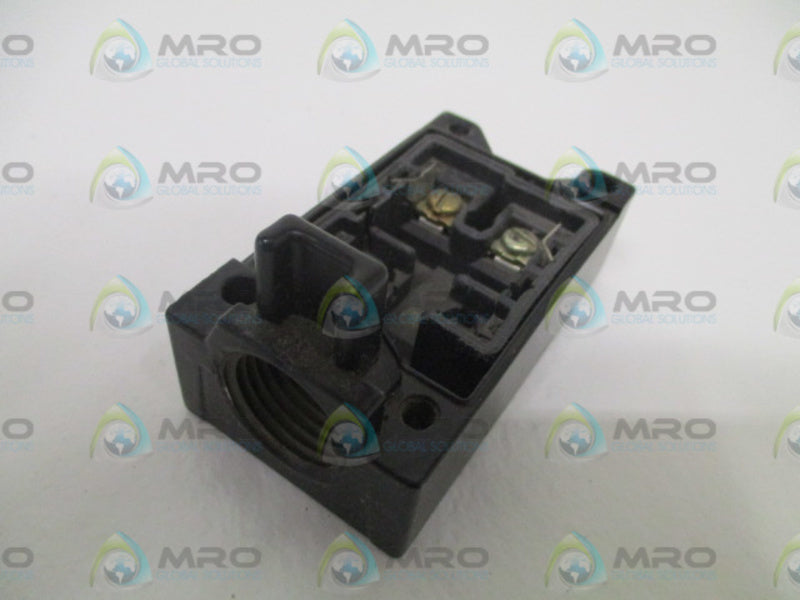 GENERAL ELECTRIC CR215DGR1 RECEPTACLE *USED*