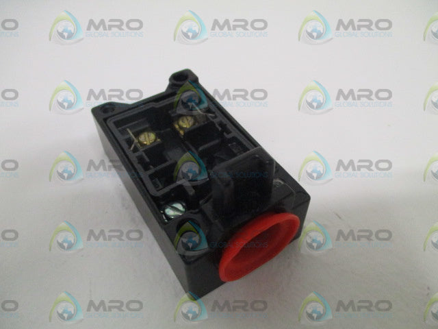 GENERAL ELECTRIC CR215DGR1 LIMIT SWITCH RECEPTACLE *NEW NO BOX*