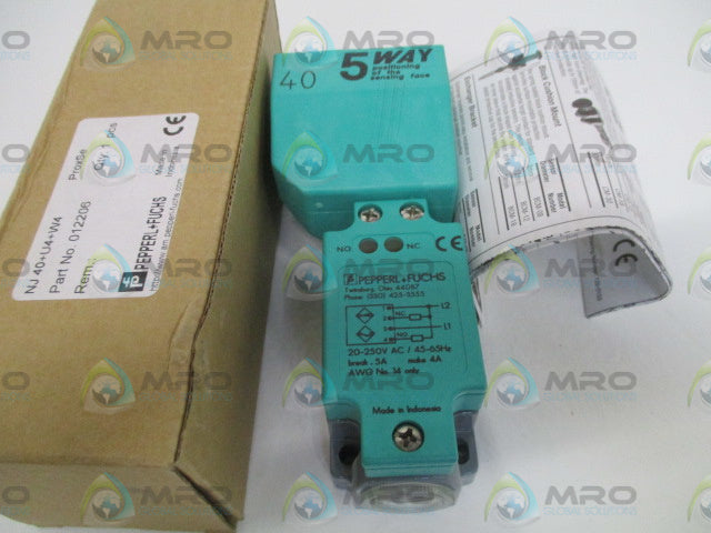 PEPPERL+FUCHS NJ40+U4+W4 INDUCTIVE SENSOR *NEW IN BOX*