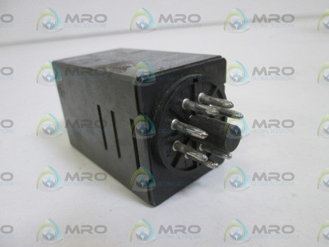 IDEC ELECTRONIC TIMER GT3A-3AF20 *USED*