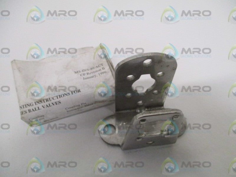 SWAGELOK R9GAH1207B BRACKET (AS PICTURED) *NEW NO BOX*