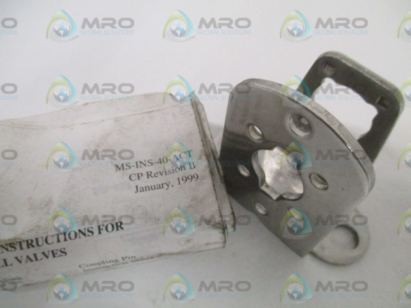 SWAGELOK R9GAH1207B BRACKET (AS PICTURED) *NEW NO BOX*
