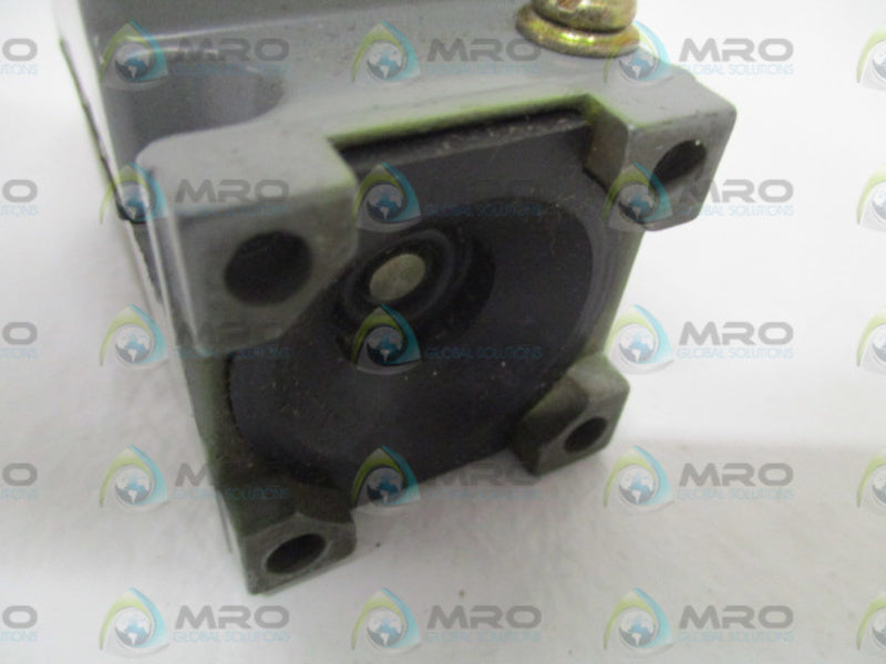 SQUARE D 9007CO52 SER. A LIMIT SWITCH *NEW NO BOX*