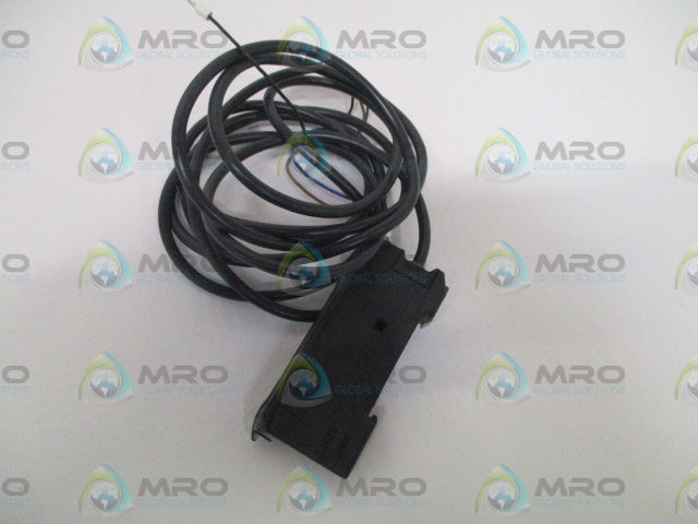 OMRON E3X-DA41-S PHOTOELECTRIC FIBER OPTIC SENSOR *USED*
