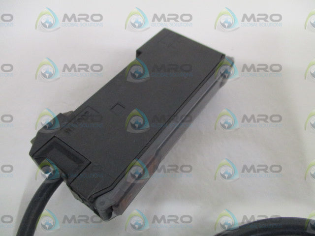 OMRON E3X-DA41-S PHOTOELECTRIC FIBER OPTIC SENSOR *USED*