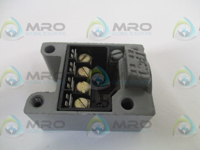 SQUARE D 9007-CT-52 LIMIT SWITCH RECEPTACLE *USED*
