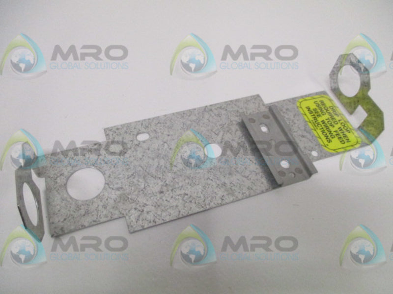 INDUSTRIAL MRO D-56990-01 BRACKET *NEW NO BOX*